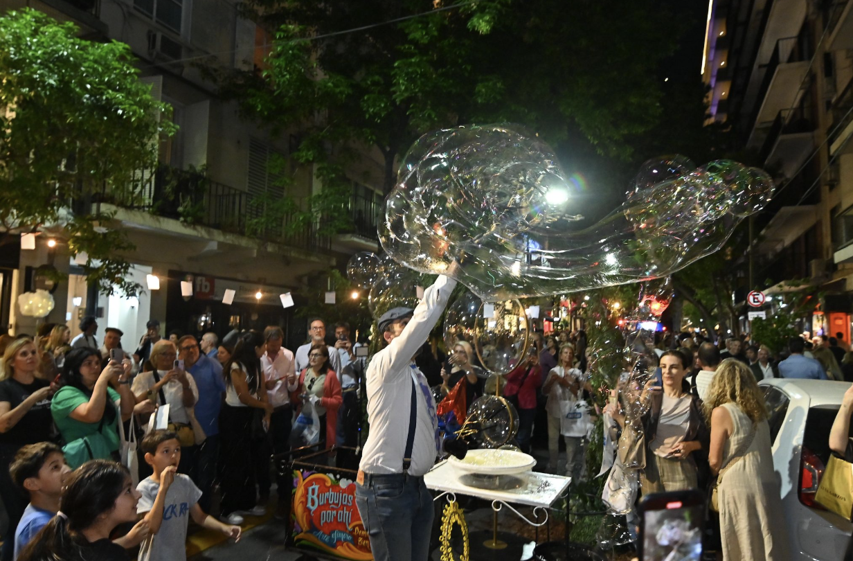 Bajo la consigna “Folclore y Fantasía”, vuelve La Noche del Diseño a Distrito Arenales